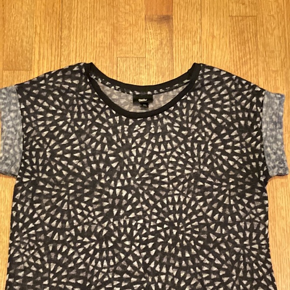 Mossimo Black and Gray Top Size Medium - Picture 10 of 12